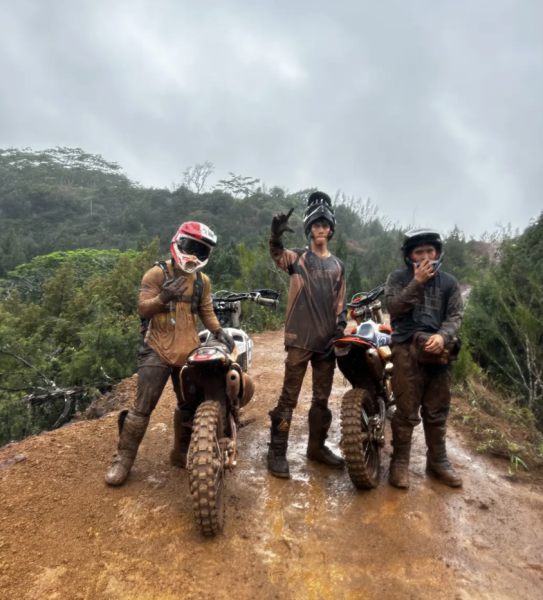 SLS DirtBike Crew overcome Obstacles while Riding